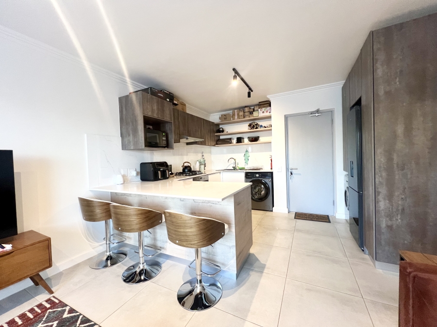 1 Bedroom Property for Sale in Table View Western Cape